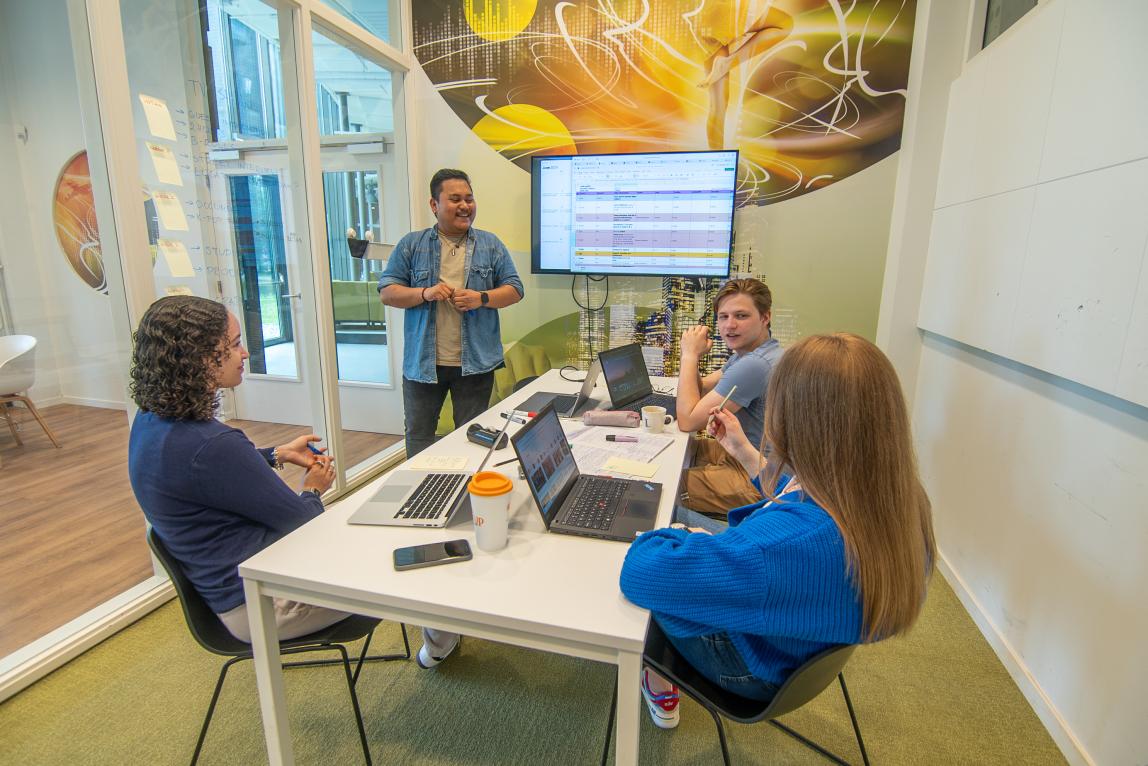 Young professionals shaping better environments